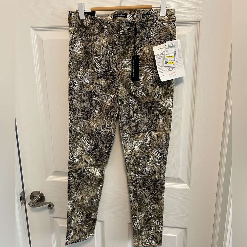 Women's Skinny Jeans in Brown Pattern